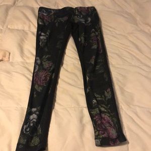 Lululemon yoga pants